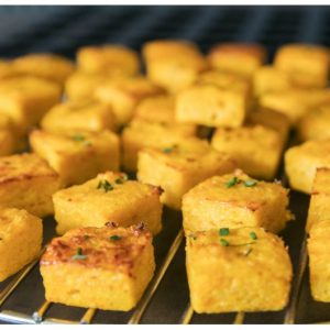 ubes de Polenta au Parmesan - 24 pcs